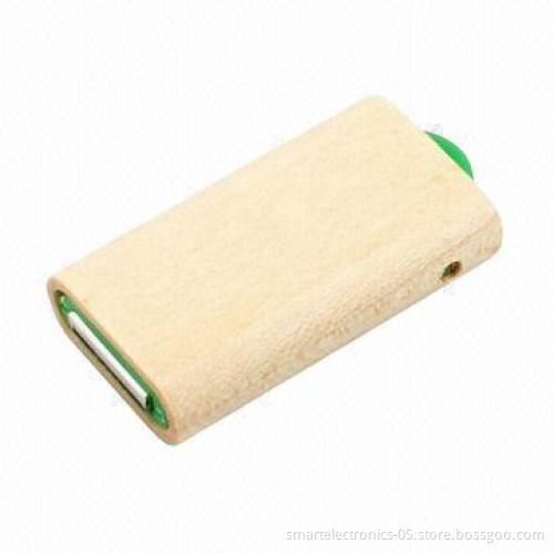 Wooden retractable USB flash drives